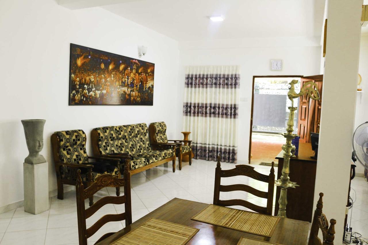 Yoho Travellers Residence Kandy Zewnętrze zdjęcie