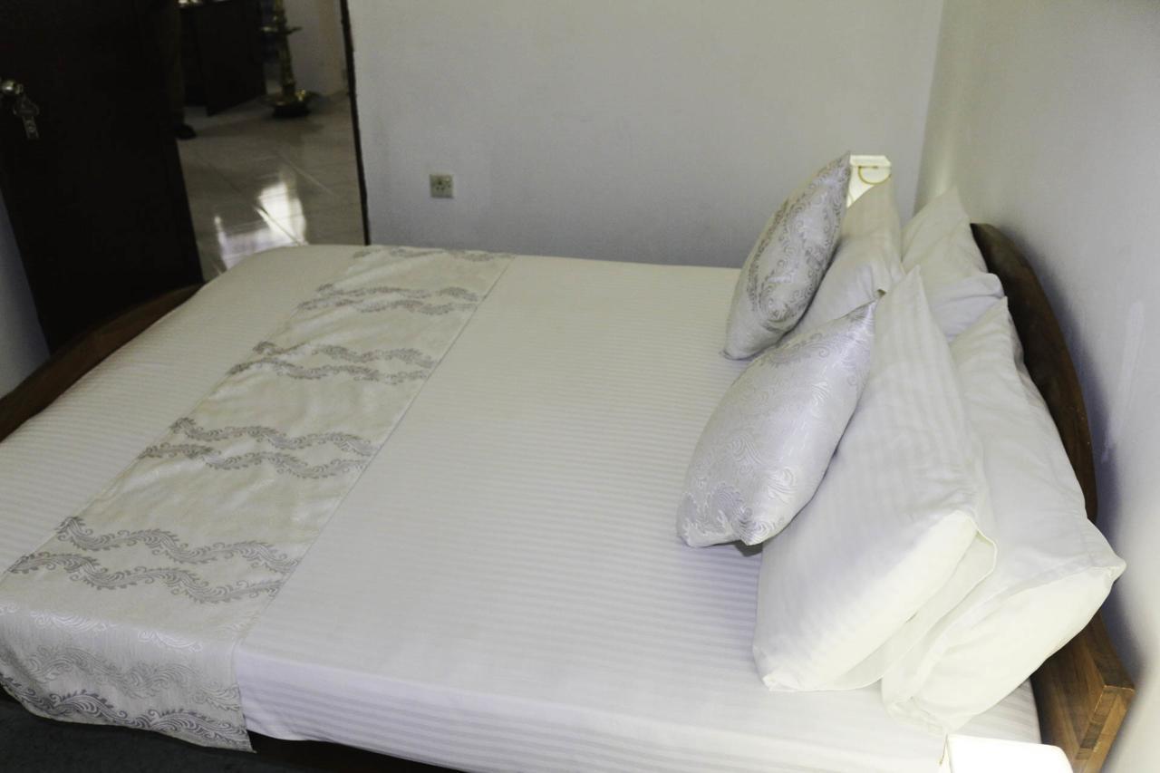 Yoho Travellers Residence Kandy Zewnętrze zdjęcie